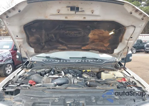 2017 Ford F-250 Lariat z USA, uszkodzony, nr VIN 1FT7W2BTXHEE63410